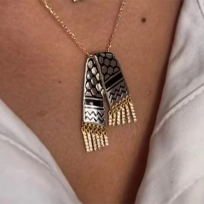 Colliers en forme d'écharpe en - Women Fashion Qatar avis et prix